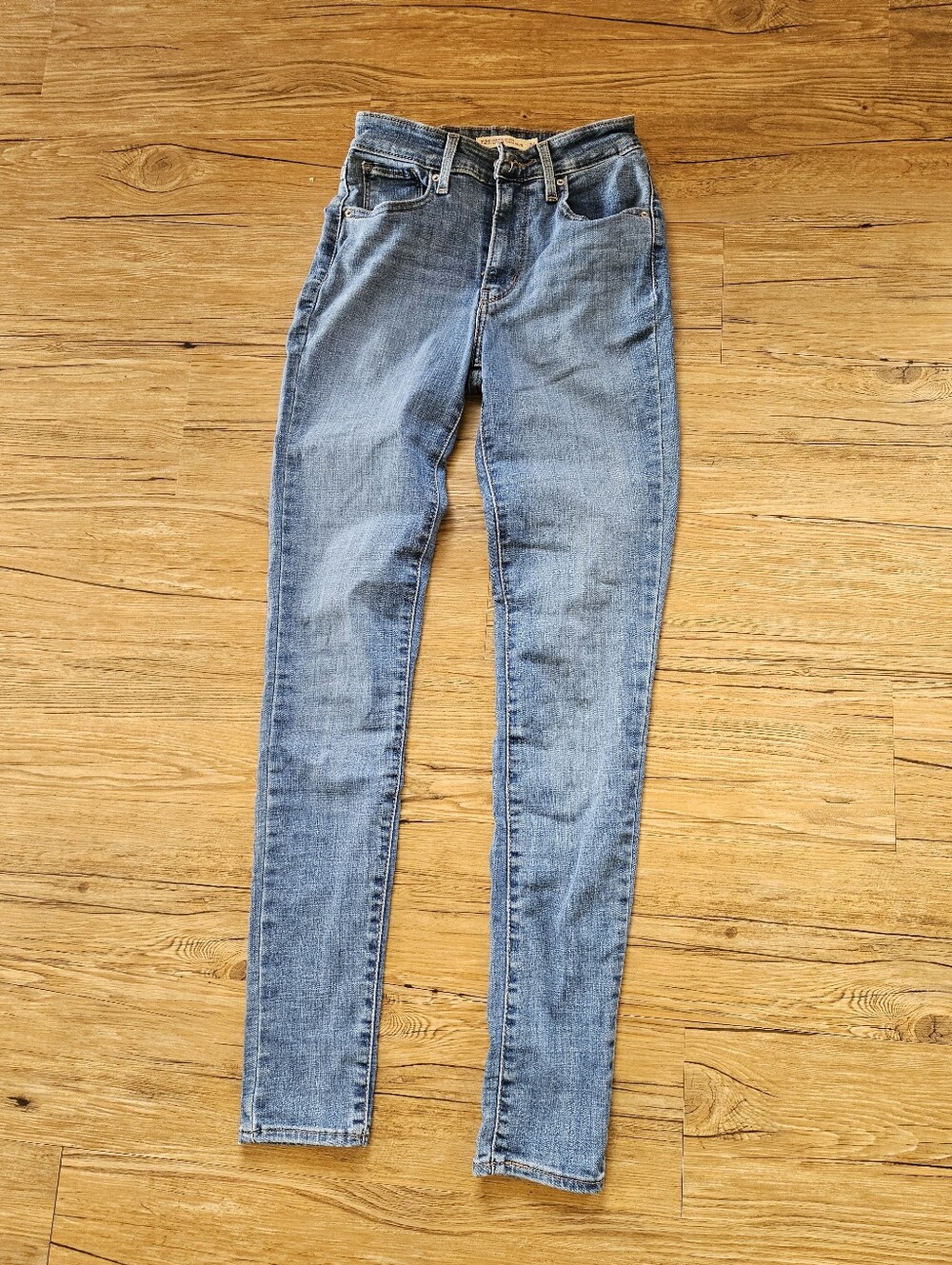 Levis 721 High Rise Skinny Size 24